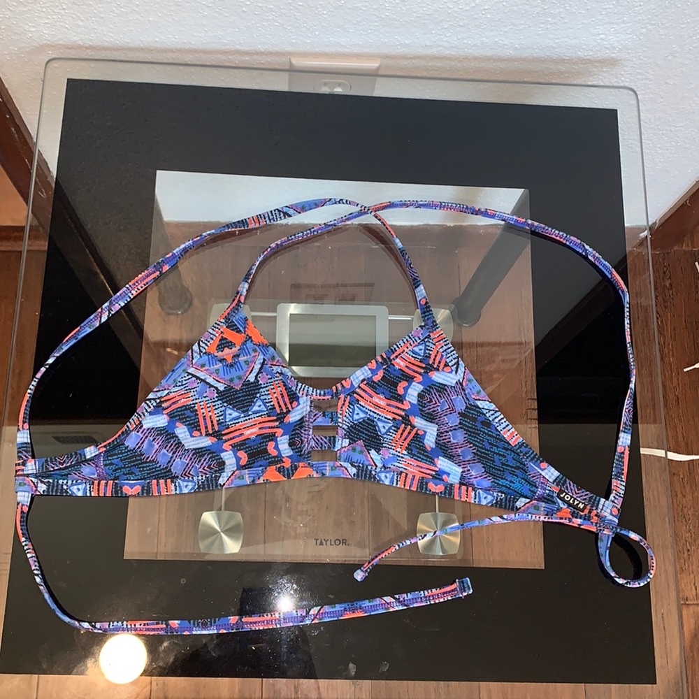 Jolyn bikini top